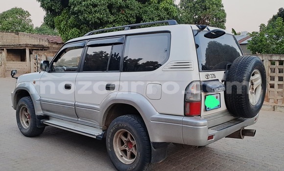Buy Used Toyota Land Cruiser Prado White Car in Maputo in Maputo Buy Used Toyota Land Cruiser Prado White Car in Maputo in Maputo