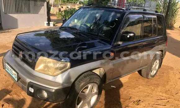Nunua Ilio tumika Mitsubishi Pajero iO Bluu Gari ndani ya Maputo nchini Maputo