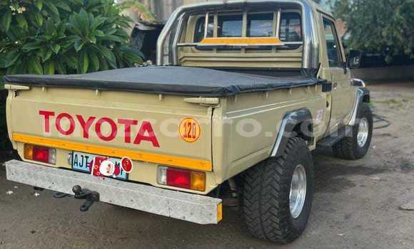 Buy Used Toyota Land Cruiser Brown Car in Maputo in Maputo Buy Used Toyota Land Cruiser Brown Car in Maputo in Maputo