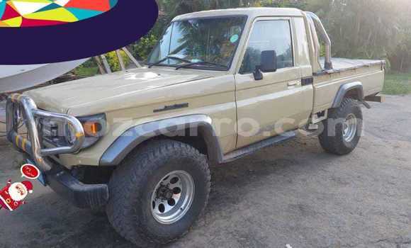 Buy Used Toyota Land Cruiser Brown Car in Maputo in Maputo Buy Used Toyota Land Cruiser Brown Car in Maputo in Maputo