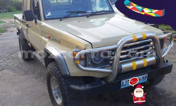 Buy Used Toyota Land Cruiser Brown Car in Maputo in Maputo Buy Used Toyota Land Cruiser Brown Car in Maputo in Maputo