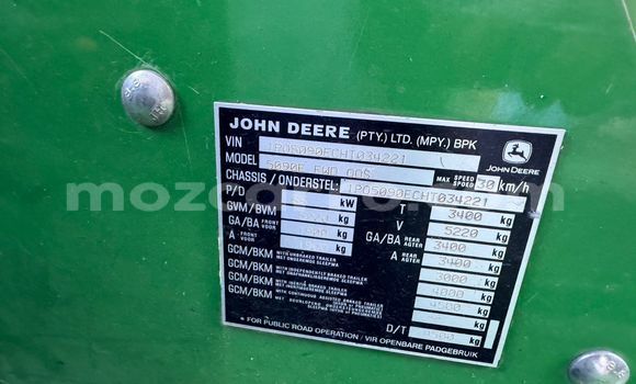 Nunua Ilio tumika Bajaj Qute Kijani Gari ndani ya Maputo nchini Maputo Nunua Ilio tumika Bajaj Qute Kijani Gari ndani ya Maputo nchini Maputo