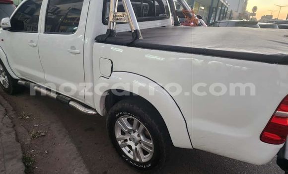 Comprar Usado Toyota Hilux Branco Carro em Maputo em Maputo Comprar Usado Toyota Hilux Branco Carro em Maputo em Maputo