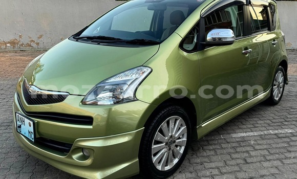 Comprar Usado Toyota Ractis Verde Carro em Maputo em Maputo