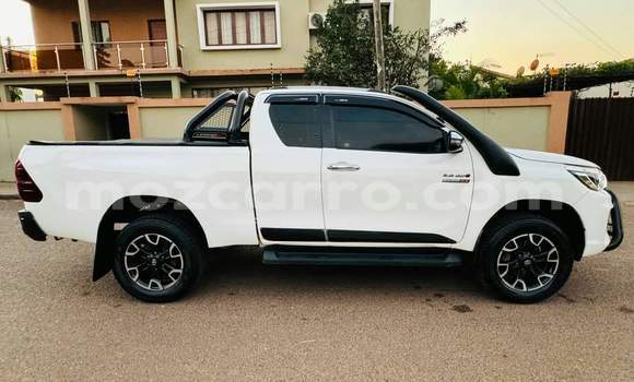 Tenga Tsaru Toyota Hilux Chena Mota in Maputo in Maputo Tenga Tsaru Toyota Hilux Chena Mota in Maputo in Maputo