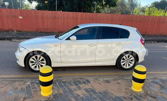 Buy Used BMW 1-Series White Car in Maputo in Maputo