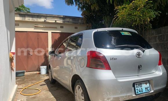 Nunua Ilio tumika Toyota Vitz Fedha Gari ndani ya Maputo nchini Maputo Nunua Ilio tumika Toyota Vitz Fedha Gari ndani ya Maputo nchini Maputo