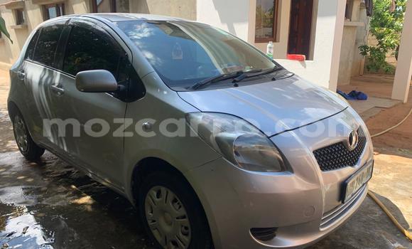 Nunua Ilio tumika Toyota Vitz Fedha Gari ndani ya Maputo nchini Maputo Nunua Ilio tumika Toyota Vitz Fedha Gari ndani ya Maputo nchini Maputo