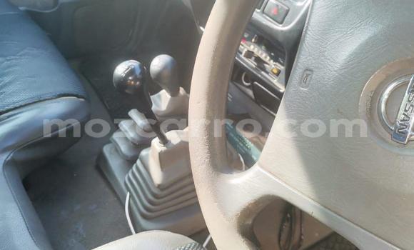 Nunua Ilio tumika Nissan Hardbody Nyeupe Gari ndani ya Maputo nchini Maputo Nunua Ilio tumika Nissan Hardbody Nyeupe Gari ndani ya Maputo nchini Maputo