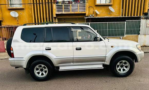Nunua Ilio tumika Toyota Land Cruiser Prado Nyeupe Gari ndani ya Maputo nchini Maputo Nunua Ilio tumika Toyota Land Cruiser Prado Nyeupe Gari ndani ya Maputo nchini Maputo