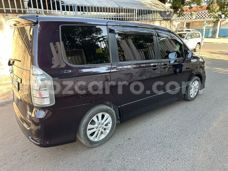 Big with watermark toyota voxy maputo maputo 24749