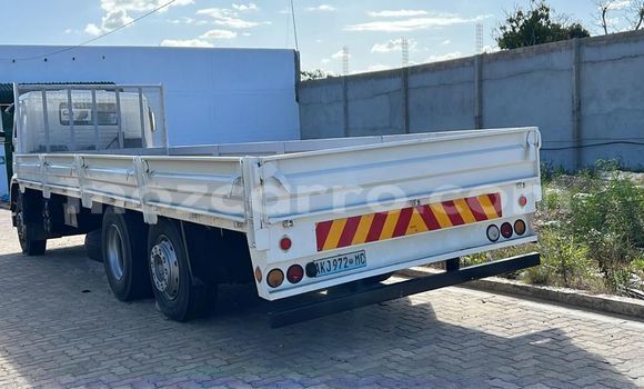 Buy Used Mercedes-Benz 740Li White Car in Maputo in Maputo Buy Used Mercedes-Benz 740Li White Car in Maputo in Maputo