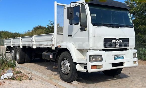 Buy Used Mercedes-Benz 740Li White Car in Maputo in Maputo Buy Used Mercedes-Benz 740Li White Car in Maputo in Maputo