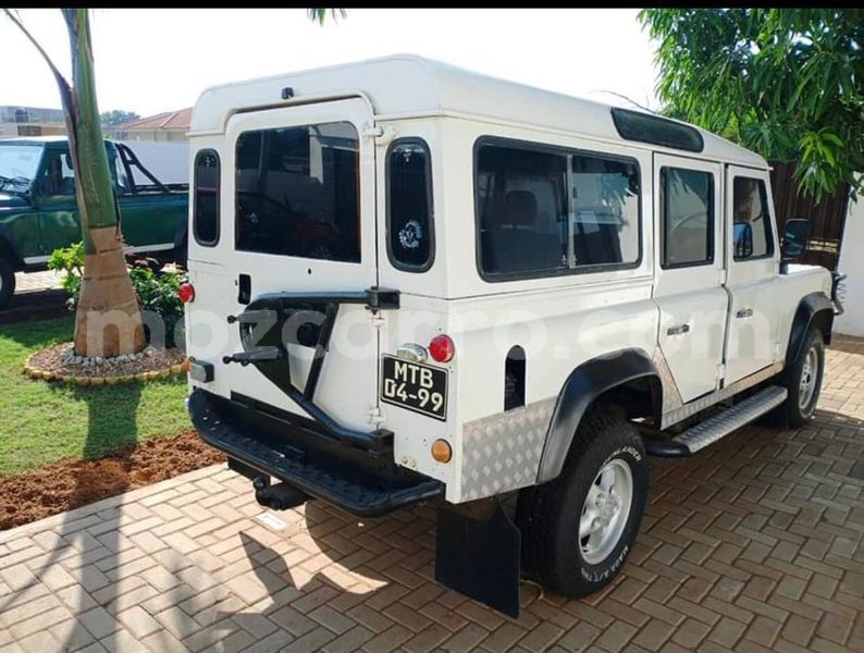 Big with watermark land rover defender maputo maputo 24759