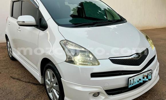 Nunua Ilio tumika Toyota Ractis Nyeupe Gari ndani ya Maputo nchini Maputo
