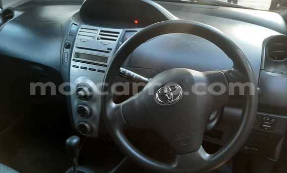 Comprar Usado Toyota Vitz Azul Carro em Maputo em Maputo Comprar Usado Toyota Vitz Azul Carro em Maputo em Maputo
