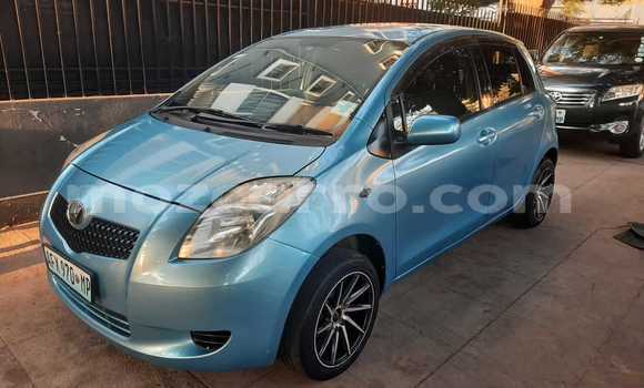 Comprar Usado Toyota Vitz Azul Carro em Maputo em Maputo Comprar Usado Toyota Vitz Azul Carro em Maputo em Maputo