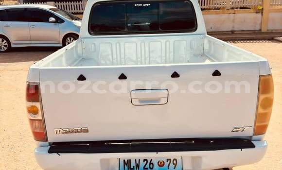 Tenga Tsaru Mazda BT-50 Chena Mota in Maputo in Maputo Tenga Tsaru Mazda BT-50 Chena Mota in Maputo in Maputo