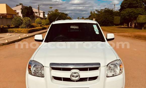 Tenga Tsaru Mazda BT-50 Chena Mota in Maputo in Maputo Tenga Tsaru Mazda BT-50 Chena Mota in Maputo in Maputo