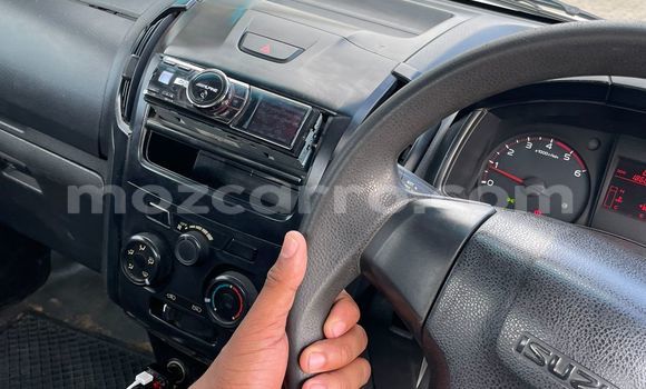 Buy Used Isuzu D-MAX White Car in Maputo in Maputo Buy Used Isuzu D-MAX White Car in Maputo in Maputo