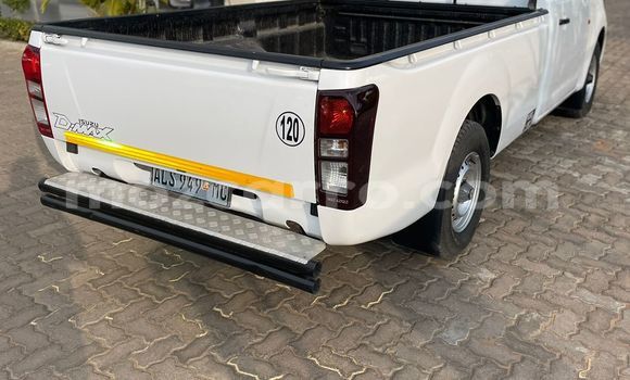 Buy Used Isuzu D-MAX White Car in Maputo in Maputo Buy Used Isuzu D-MAX White Car in Maputo in Maputo