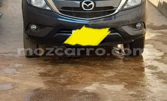 Nunua Ilio tumika Mazda BT-50 Bluu Gari ndani ya Chimoio nchini Manica