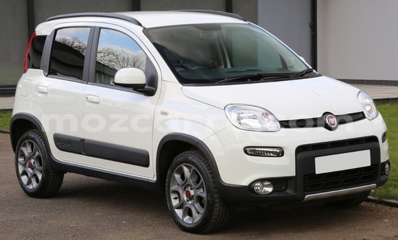Comprar Usado Fiat Panda Branco Carro em Jangamo em Inhambane