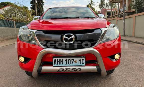 Comprar Usado Mazda BT-50 Vermelho Carro em Maputo em Maputo