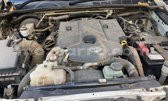 Comprar Usado Toyota Hiluxe Revo Branco Carro em Maputo em Maputo Comprar Usado Toyota Hiluxe Revo Branco Carro em Maputo em Maputo