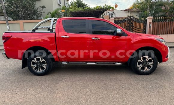 Nunua Ilio tumika Mazda BT-50 Nyekundu Gari ndani ya Maputo nchini Maputo Nunua Ilio tumika Mazda BT-50 Nyekundu Gari ndani ya Maputo nchini Maputo