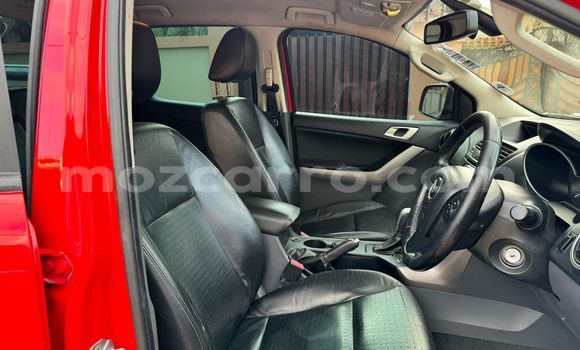 Nunua Ilio tumika Mazda BT-50 Nyekundu Gari ndani ya Maputo nchini Maputo Nunua Ilio tumika Mazda BT-50 Nyekundu Gari ndani ya Maputo nchini Maputo