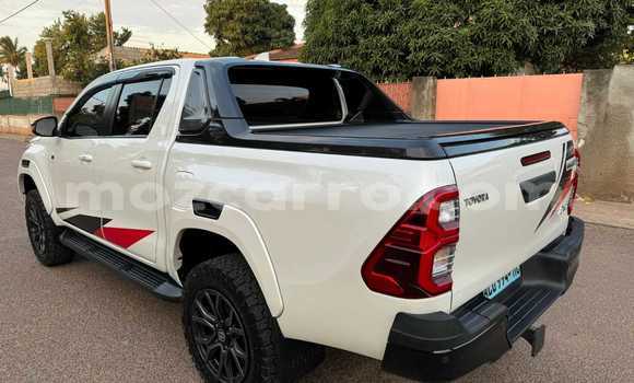 Comprar Novo Toyota Hiluxe Revo Branco Carro em Maputo em Maputo Comprar Novo Toyota Hiluxe Revo Branco Carro em Maputo em Maputo