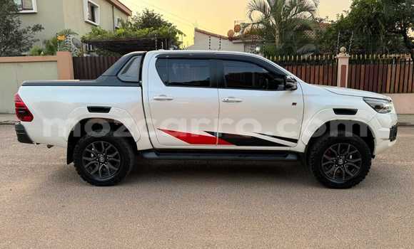 Comprar Novo Toyota Hiluxe Revo Branco Carro em Maputo em Maputo Comprar Novo Toyota Hiluxe Revo Branco Carro em Maputo em Maputo