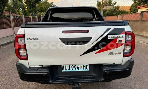 Comprar Novo Toyota Hiluxe Revo Branco Carro em Maputo em Maputo Comprar Novo Toyota Hiluxe Revo Branco Carro em Maputo em Maputo