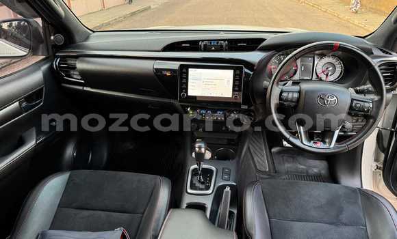 Comprar Novo Toyota Hiluxe Revo Branco Carro em Maputo em Maputo Comprar Novo Toyota Hiluxe Revo Branco Carro em Maputo em Maputo