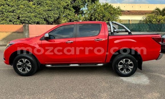 Comprar Novo Mazda BT-50 Vermelho Carro em Maputo em Maputo Comprar Novo Mazda BT-50 Vermelho Carro em Maputo em Maputo
