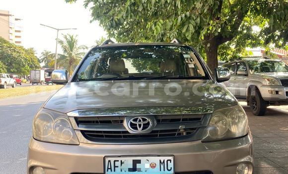 Nunua Ilio tumika Toyota Fortuner Nyingine Gari ndani ya Maputo nchini Maputo Nunua Ilio tumika Toyota Fortuner Nyingine Gari ndani ya Maputo nchini Maputo