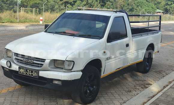 Comprar Usado Isuzu KB Branco Carro em Maputo em Maputo Comprar Usado Isuzu KB Branco Carro em Maputo em Maputo