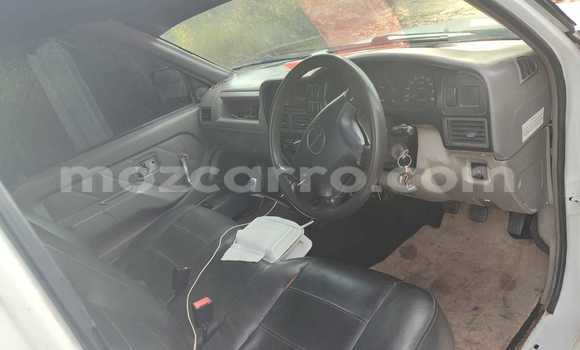 Comprar Usado Isuzu KB Branco Carro em Maputo em Maputo Comprar Usado Isuzu KB Branco Carro em Maputo em Maputo