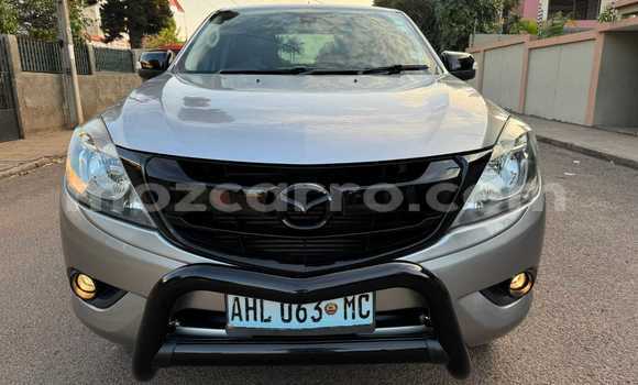 Comprar Usado Mazda BT-50 Prata Carro em Maputo em Maputo
