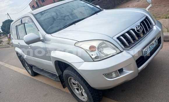 Nunua Ilio tumika Toyota Land Cruiser Prado Nyeupe Gari ndani ya Maputo nchini Maputo Nunua Ilio tumika Toyota Land Cruiser Prado Nyeupe Gari ndani ya Maputo nchini Maputo