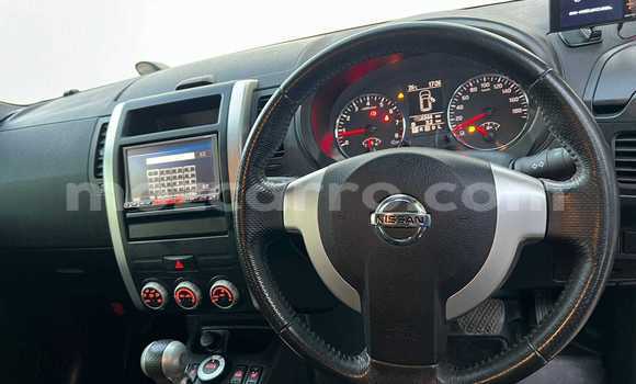Nunua Ilio tumika Nissan X-Trail Fedha Gari ndani ya Maputo nchini Maputo Nunua Ilio tumika Nissan X-Trail Fedha Gari ndani ya Maputo nchini Maputo