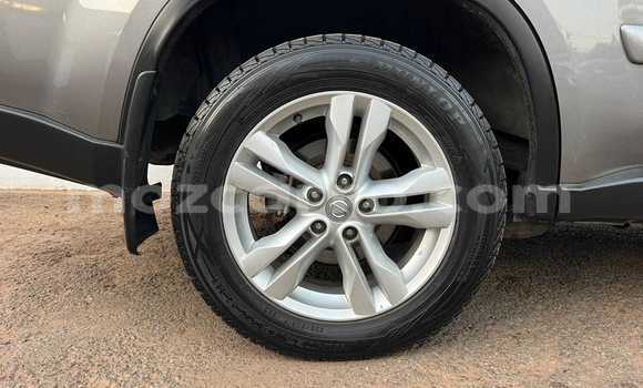 Nunua Ilio tumika Nissan X-Trail Fedha Gari ndani ya Maputo nchini Maputo Nunua Ilio tumika Nissan X-Trail Fedha Gari ndani ya Maputo nchini Maputo