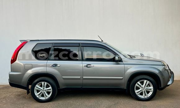 Nunua Ilio tumika Nissan X-Trail Fedha Gari ndani ya Maputo nchini Maputo Nunua Ilio tumika Nissan X-Trail Fedha Gari ndani ya Maputo nchini Maputo