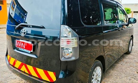 Nunua Ilio tumika Toyota Noah Nyingine Gari ndani ya Maputo nchini Maputo Nunua Ilio tumika Toyota Noah Nyingine Gari ndani ya Maputo nchini Maputo