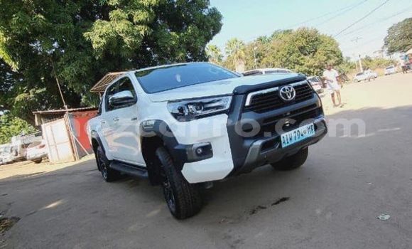 Comprar Usado Toyota Hilux De outros Carro em Beira em Sofala