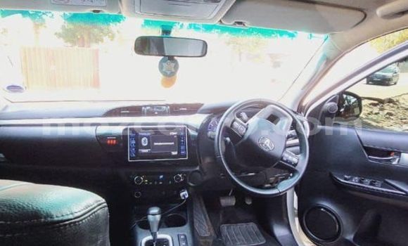 Buy Used Toyota Hilux Other Car in Beira in Sofala Buy Used Toyota Hilux Other Car in Beira in Sofala