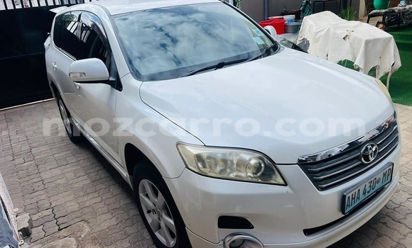 Nunua Ilio tumika Toyota Vanguard Nyingine Gari ndani ya Maputo nchini Maputo