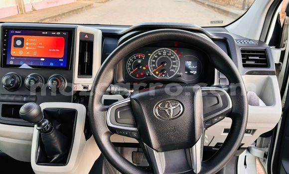 Comprar Usado Toyota Hiace Branco Carro em Maputo em Maputo Comprar Usado Toyota Hiace Branco Carro em Maputo em Maputo