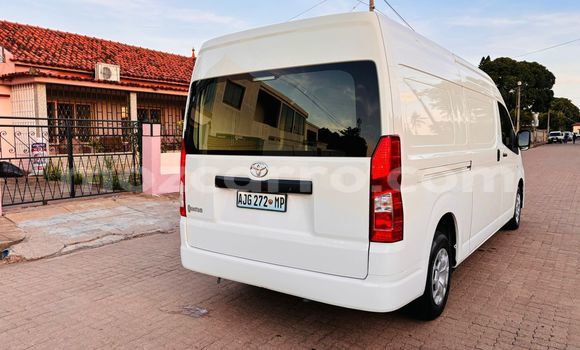 Comprar Usado Toyota Hiace Branco Carro em Maputo em Maputo Comprar Usado Toyota Hiace Branco Carro em Maputo em Maputo